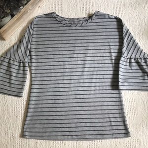 Loveappella bell sleeve top